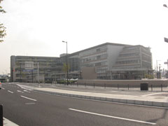 サンサ右京建物全景