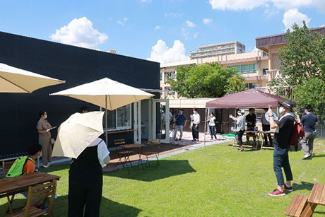 ○○禁止ではなく、できることを増やす「育てる広場」～茨木市役所前に「IBALAB@広場」がオープンしました！